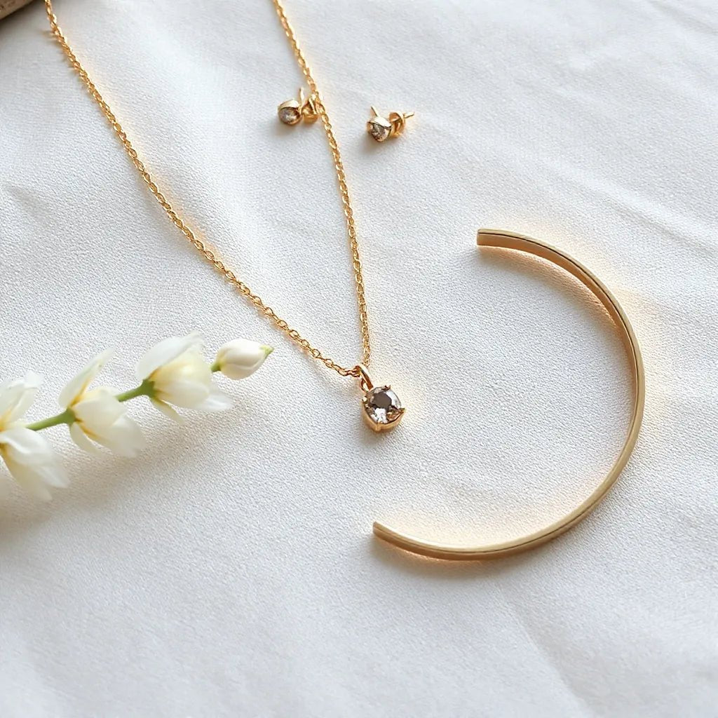 Luxury Jewelry Buying Guide for Everyday Heirloom Shine - KIAHMILLA
