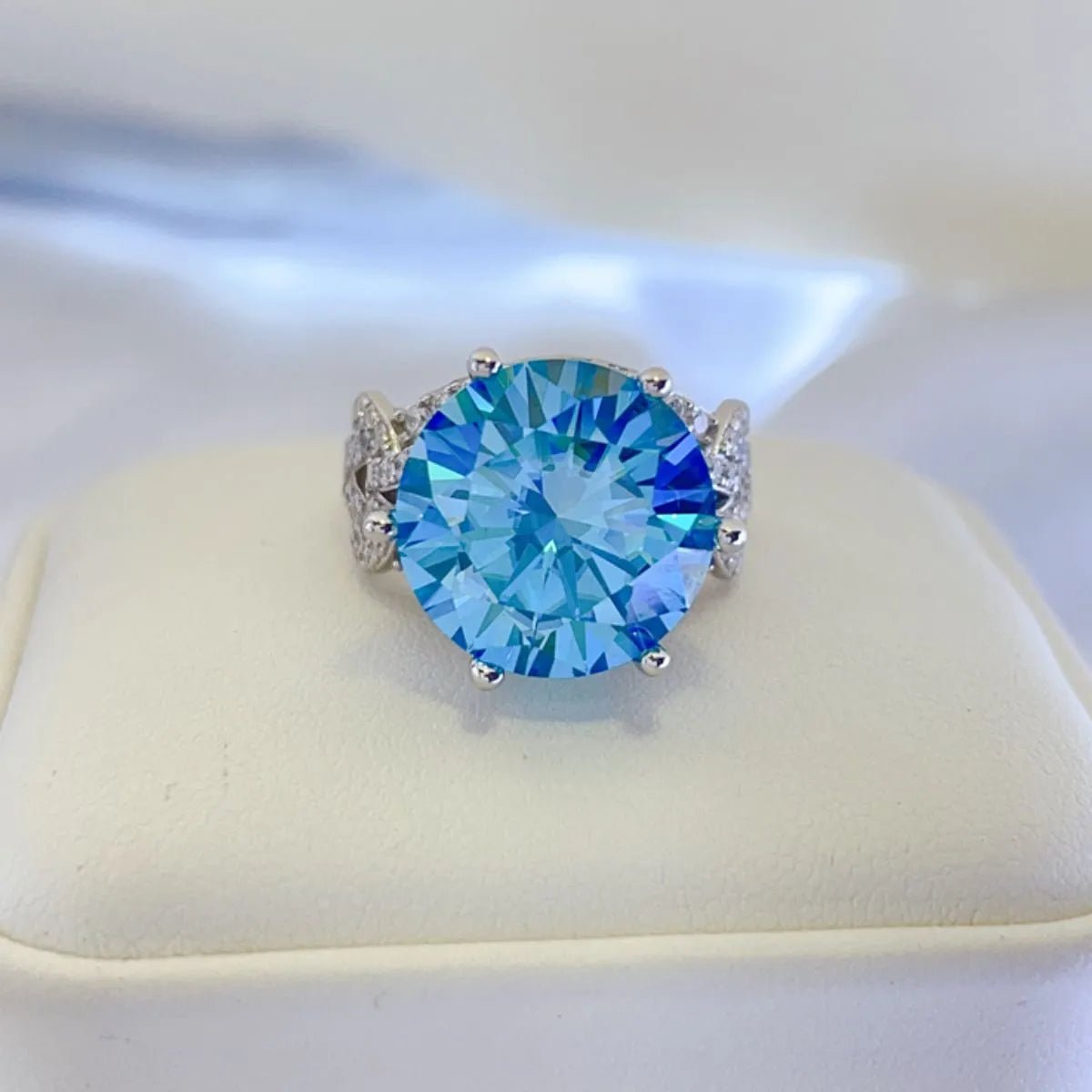 10 Carat Moissanite 925 Sterling Silver Ring - Coolpeacock