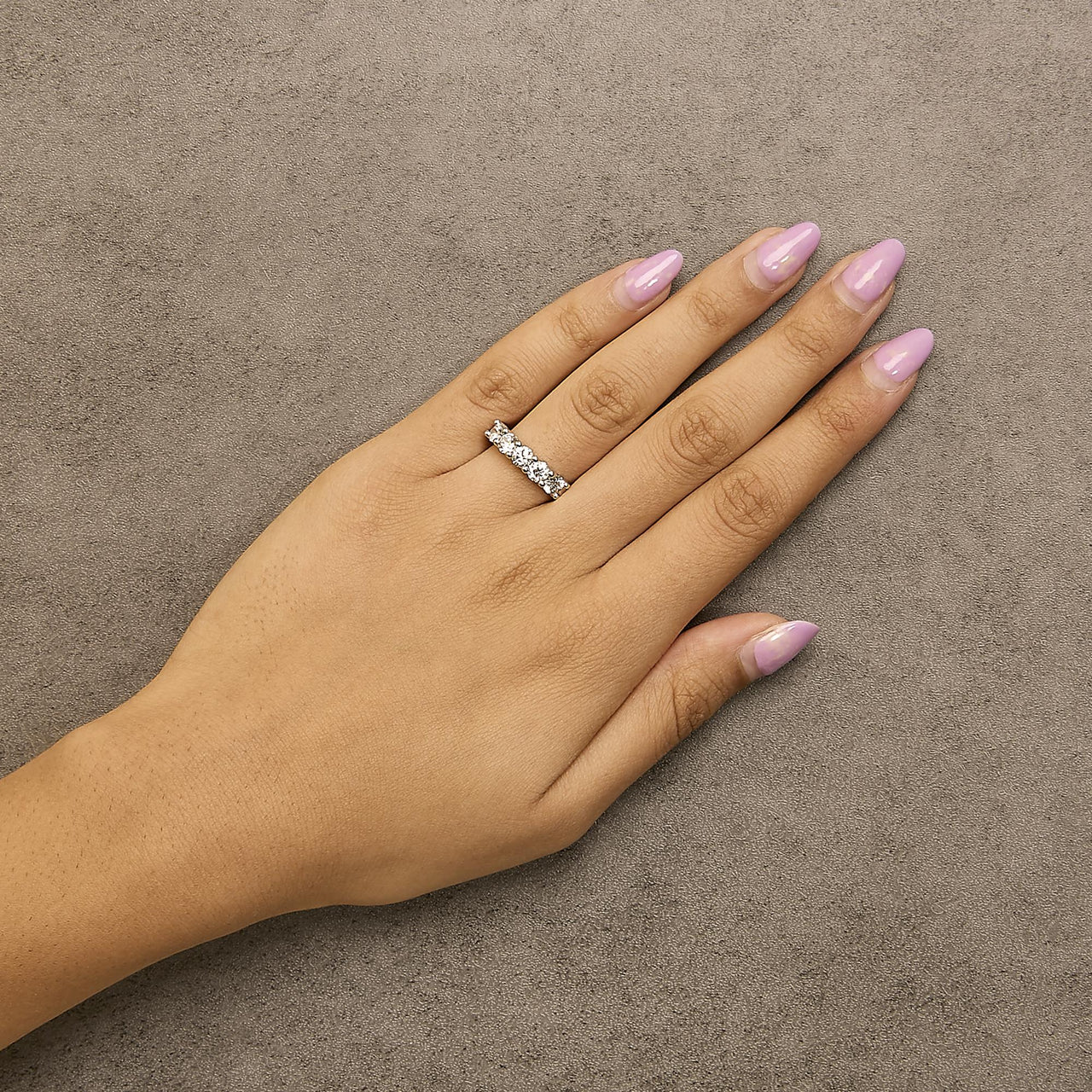14K Gold 1 1/2 Cttw Diamond 5 Stone Band Ring