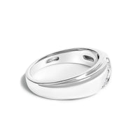 Men's .925 Sterling Silver 1/6 Cttw 3 Stone Diamond Band Ring (H-I Color, I1-I2 Clarity)