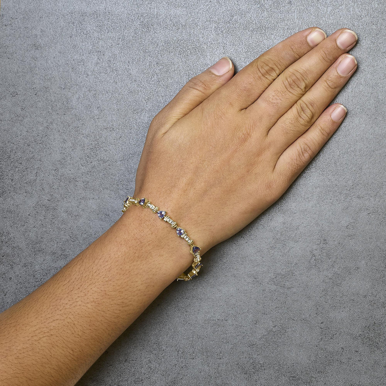 14K Yellow Gold Round-Cut Diamond and Tanzanite Bracelet (5.15 cttw, H-I Color, SI2-I1 Clarity)