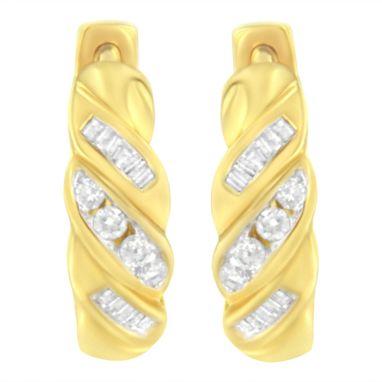 14K Yellow Gold 1/4 ct TDW Alternating 3 Row Baguette & Round Brilliant-Cut Diamond Huggy Hoop Earrings (H-I, I2-I3)