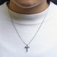 .925 Sterling Silver 1/2 Cttw Alternating Black and White Diamond Cross Pendant Necklace  (Treated Black and H-I Color, I3 Clarity) - 18