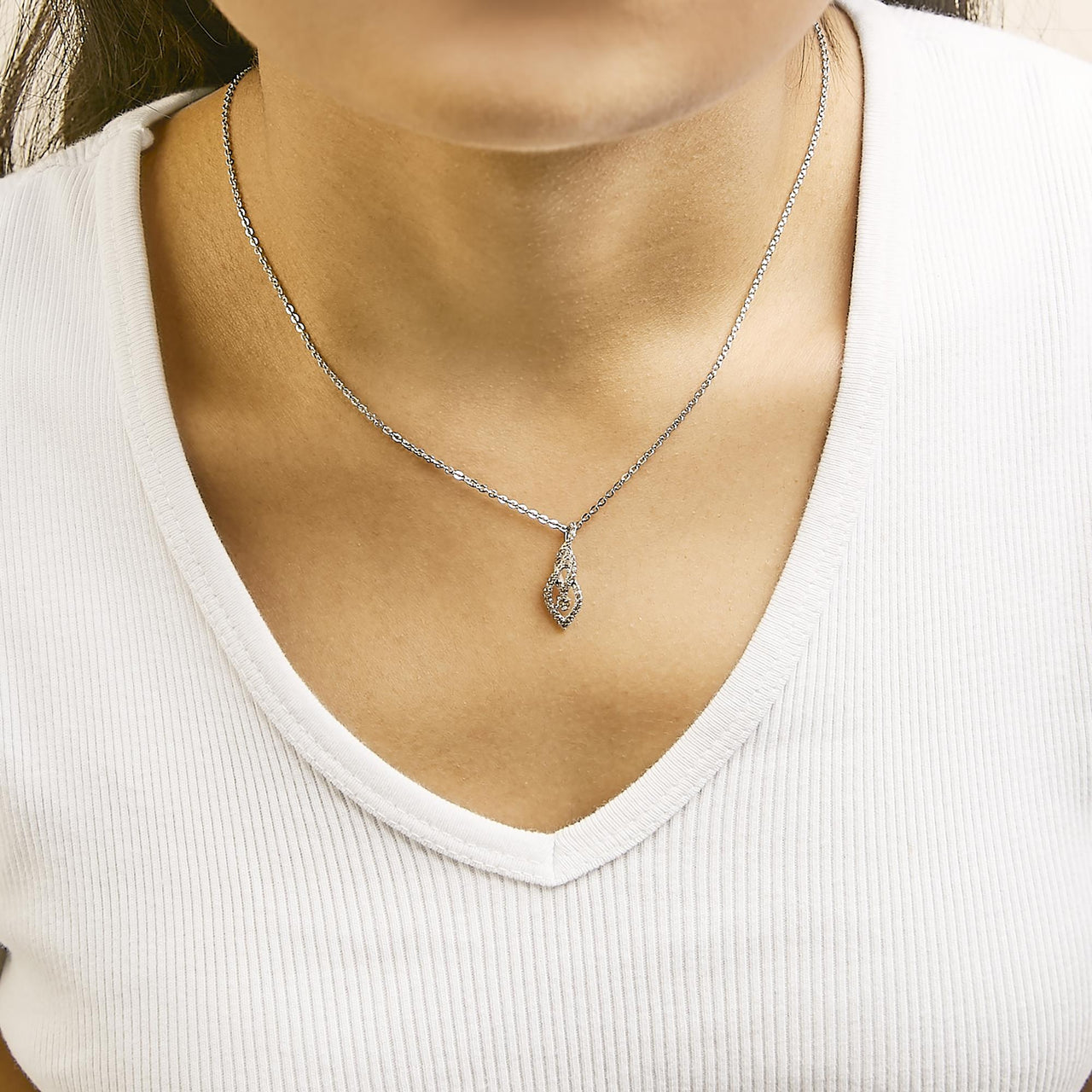 Sterling Silver 1/3 Cttw Diamond Swirl Teardrop Pendant Necklace