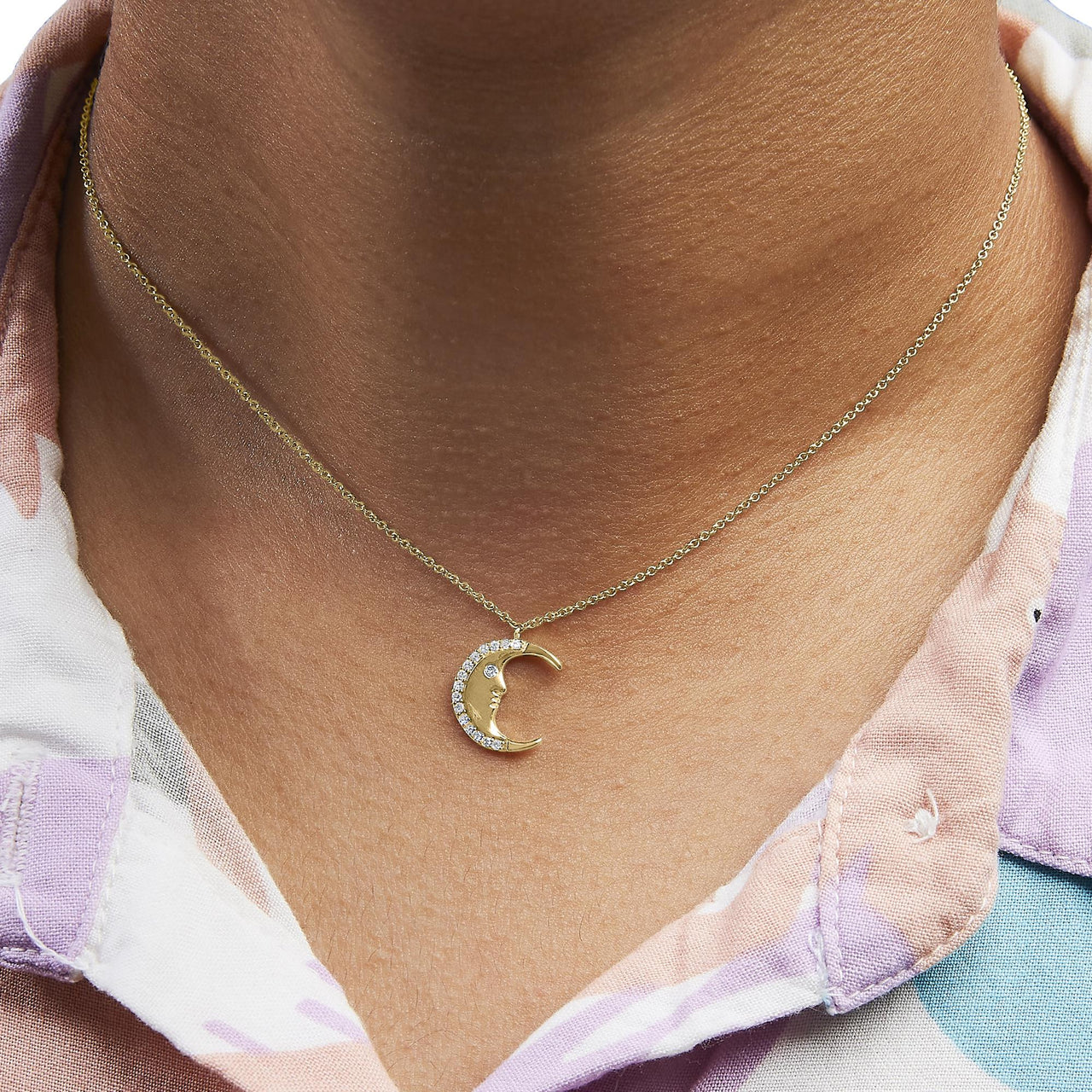 14K Yellow Gold 1/10 Cttw Diamond Crescent Man on the Moon 18" Pendant Necklace (H-I Color, SI1-SI2 Clarity)