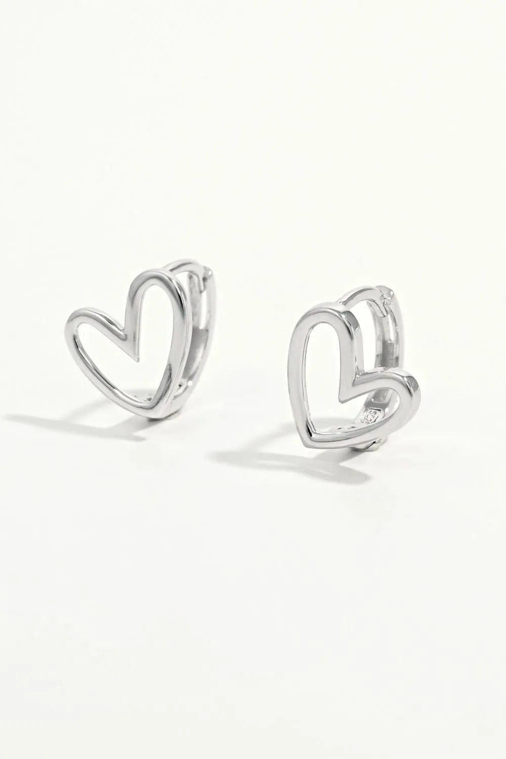 925 Sterling Silver Heart Shape Earrings - Coolpeacock