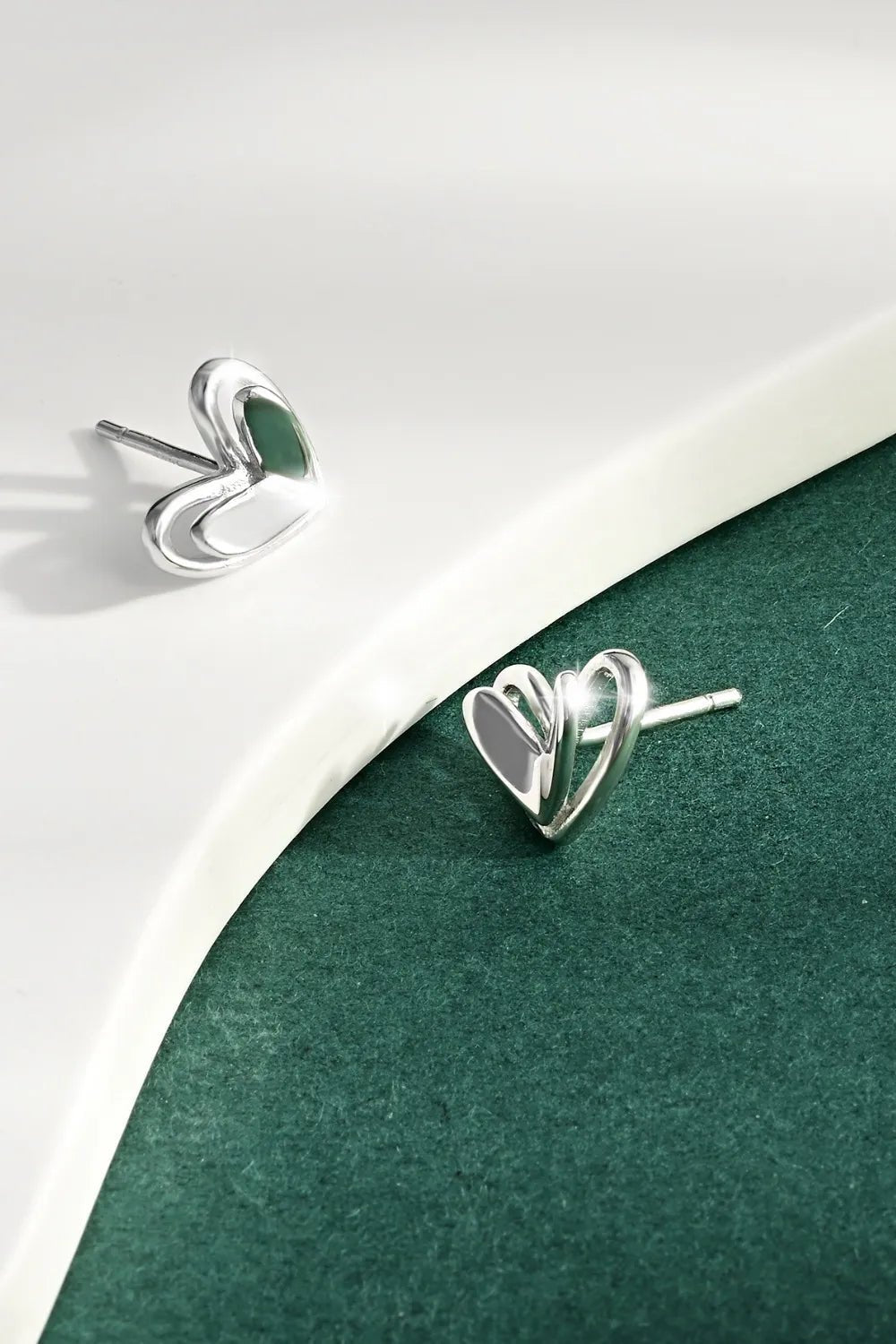 925 Sterling Silver Heart Stud Earrings - Coolpeacock
