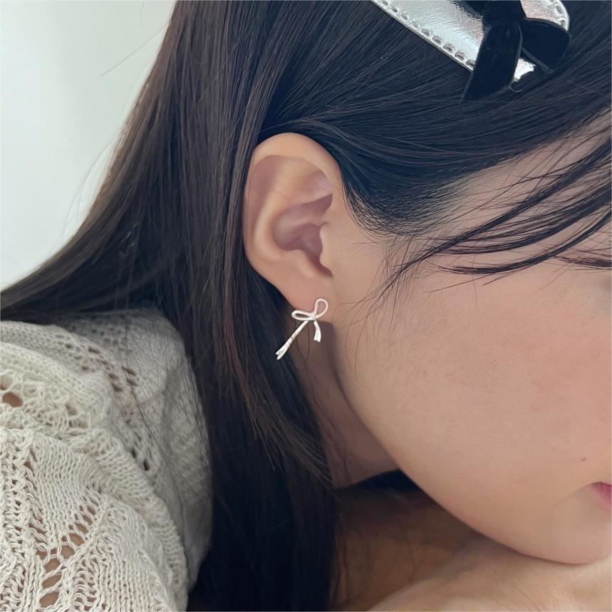 Bridesmaid Cute Hollow Bow-Knot 925 Sterling Silver Stud Earrings - KIAHMILLA