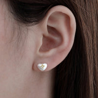 Brushed Heart-Shaped Zirconia Two Tone 925 Sterling Silver Gold-Plated Star Patterned Heart Stud Earrings - KIAHMILLA