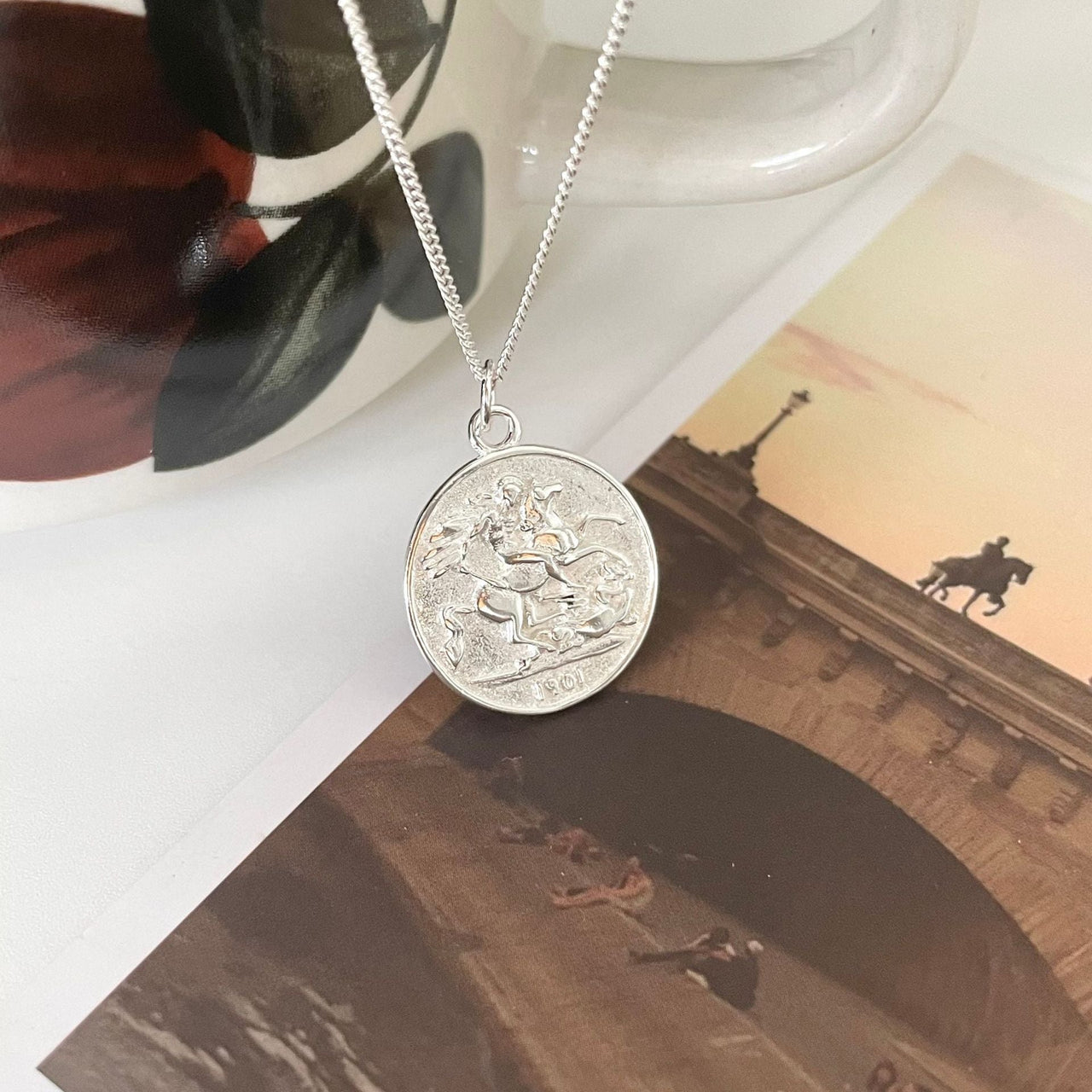 Casual Elizabeth Portrait Coin 925 Sterling Silver Necklace - KIAHMILLA