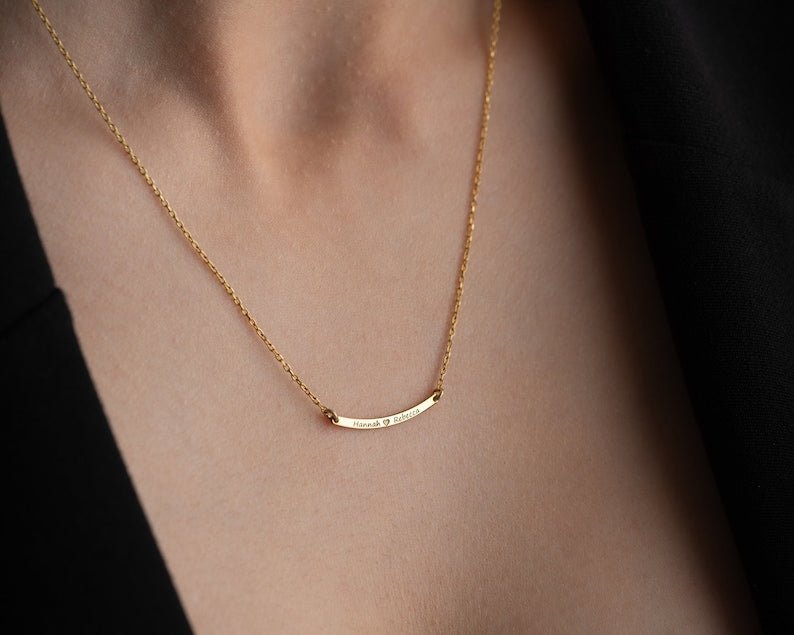 Customized Curved Bar Name Necklace - KIAHMILLA
