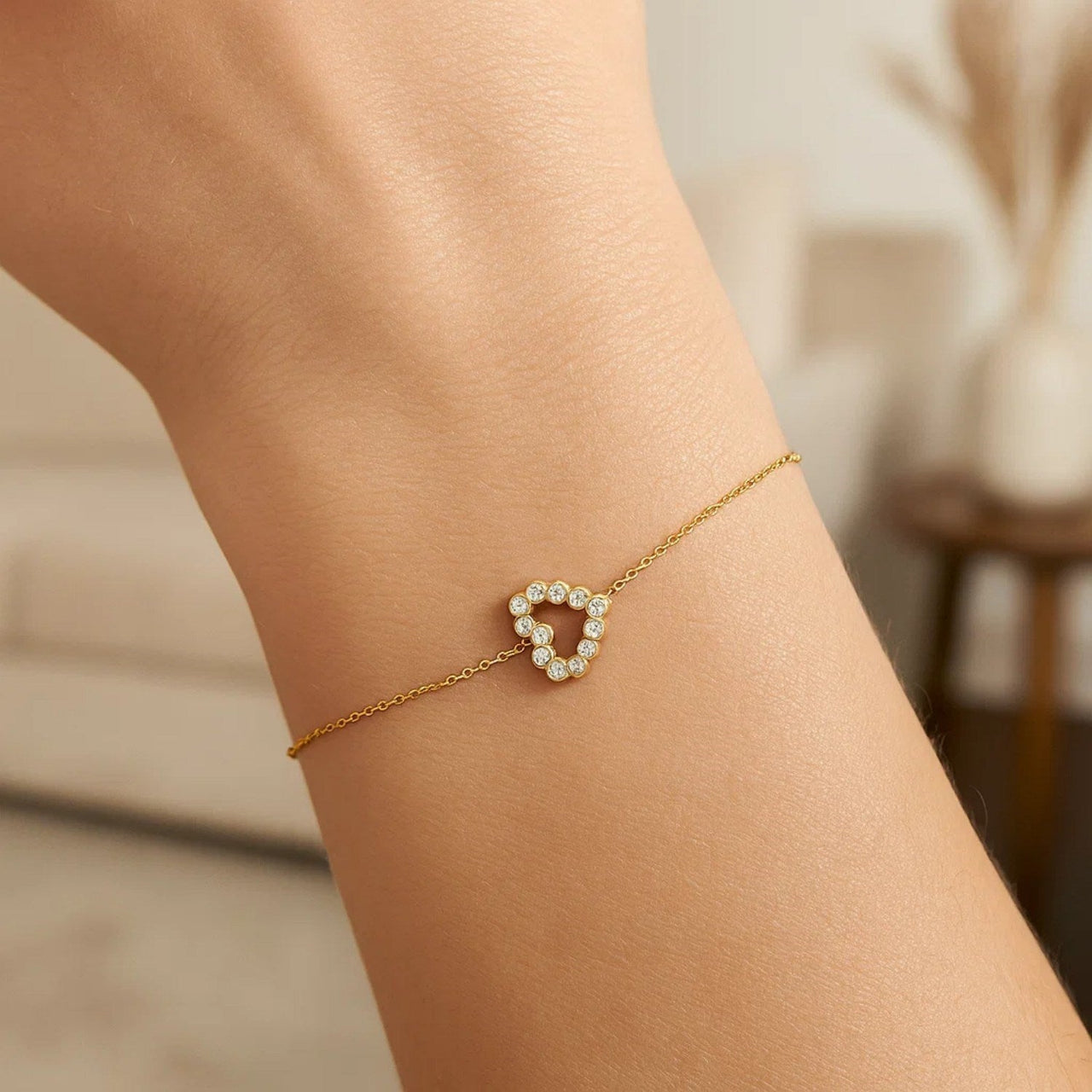 Elegant 14k Yellow Gold Petite Diamond Heart Bracelet - KIAHMILLA