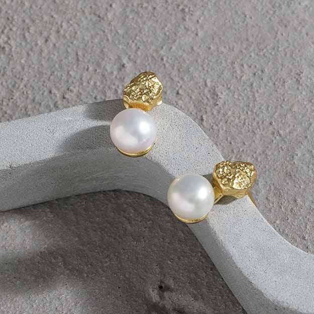 Elegant Round Natural Cultured Pearl 925 Sterling Silver Stud Earrings - KIAHMILLA