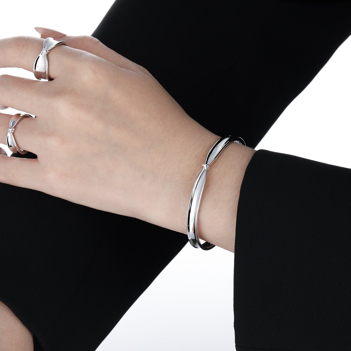 Girl Fashion Knot 925 Sterling Silver Open Bangle - KIAHMILLA