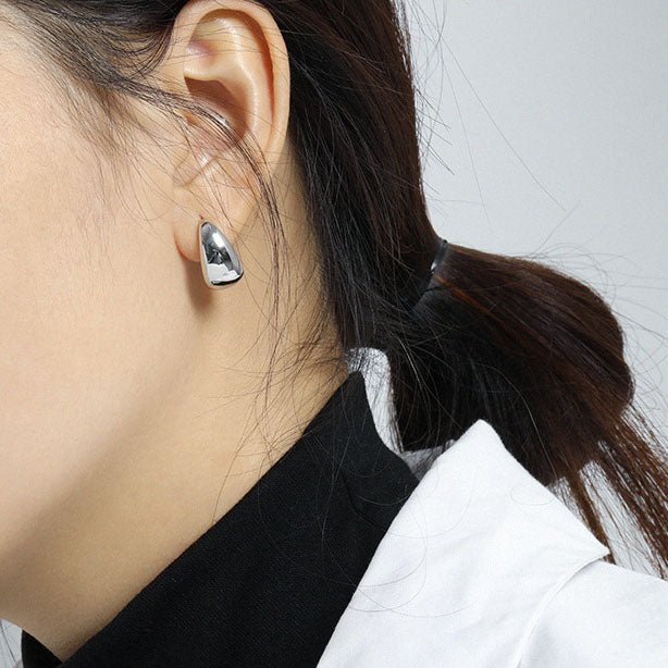 minimalist and versatile geometric oval smooth texture S925 pure silver ear nail female - KIAHMILLA
