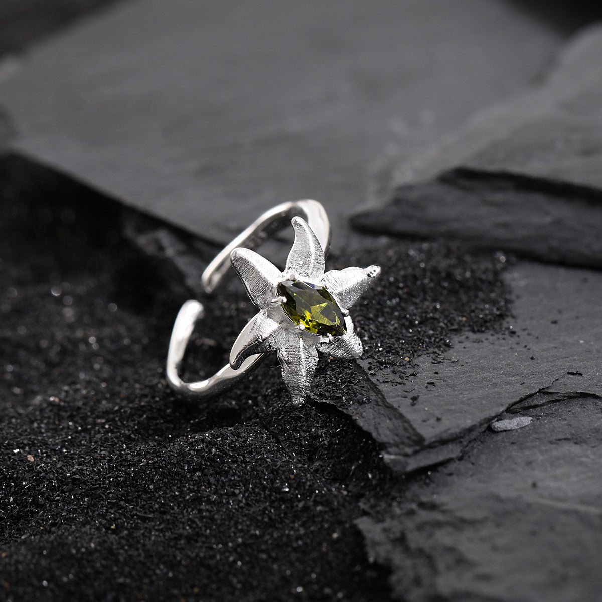 Minimalist Style Unique Starfish Design Peridot Embedded 925 Sterling Silver 18K Gold Plated Open Adjustable Ring - KIAHMILLA