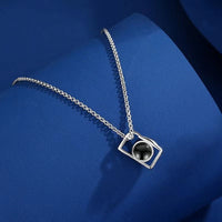 Retro Fashion Hollow Camera Projection Necklace - KIAHMILLA