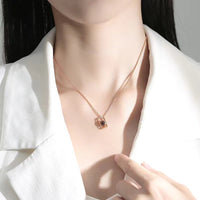 Retro Fashion Hollow Camera Projection Necklace - KIAHMILLA