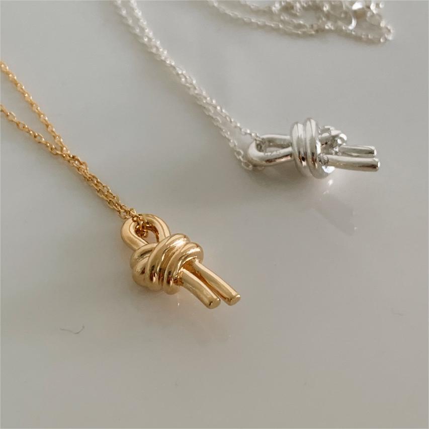 Simple Irregular Knot 925 Sterling Silver Necklace - KIAHMILLA