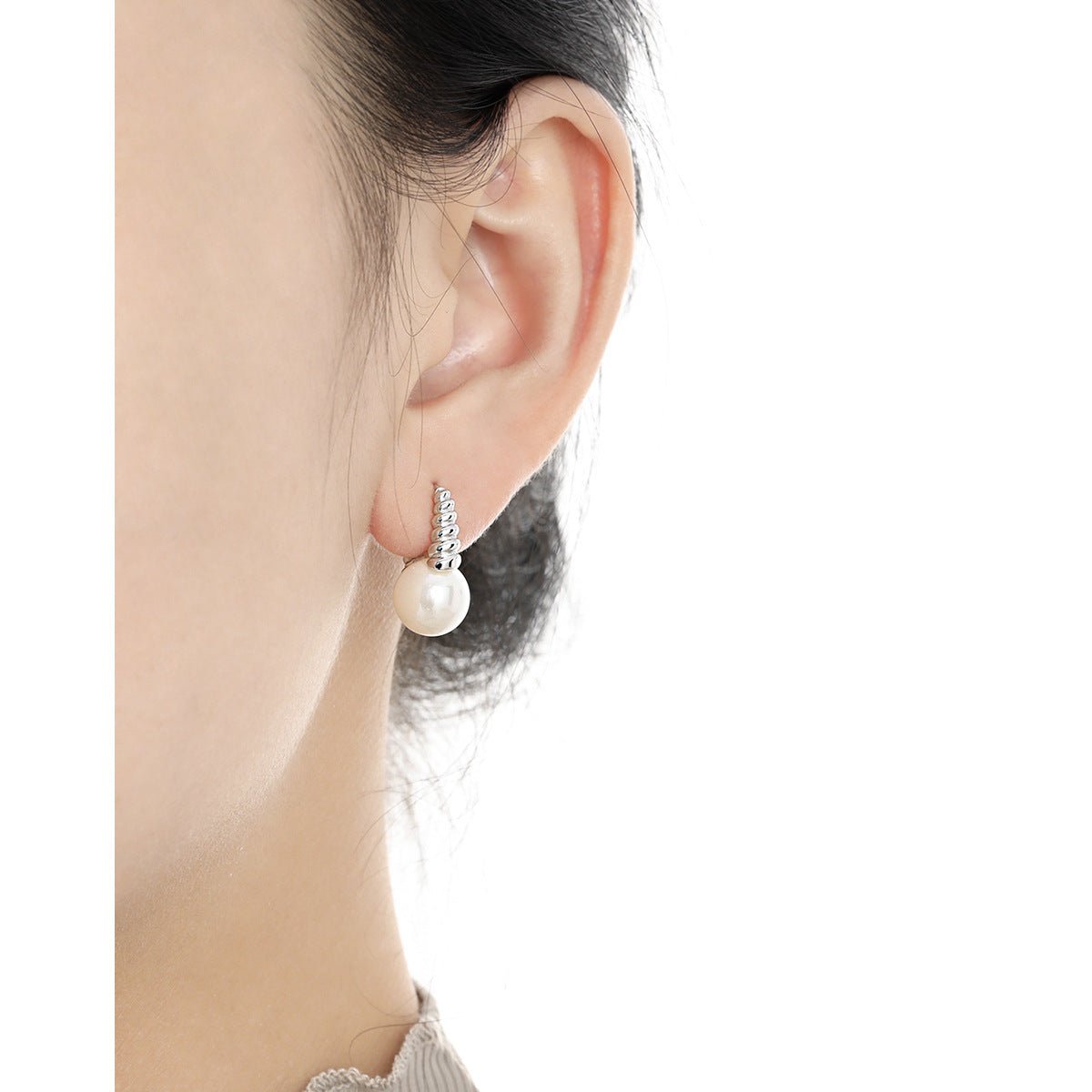 Women Twisted Round Shell Pearls 925 Sterling Silver Hoop Earrings - KIAHMILLA